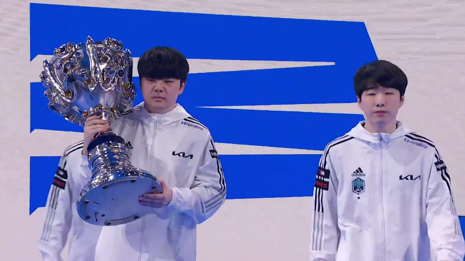 开云体育入口-DK绝杀HKA，Viper开启传奇时刻顶尖较量淘汰赛，引爆全场热议