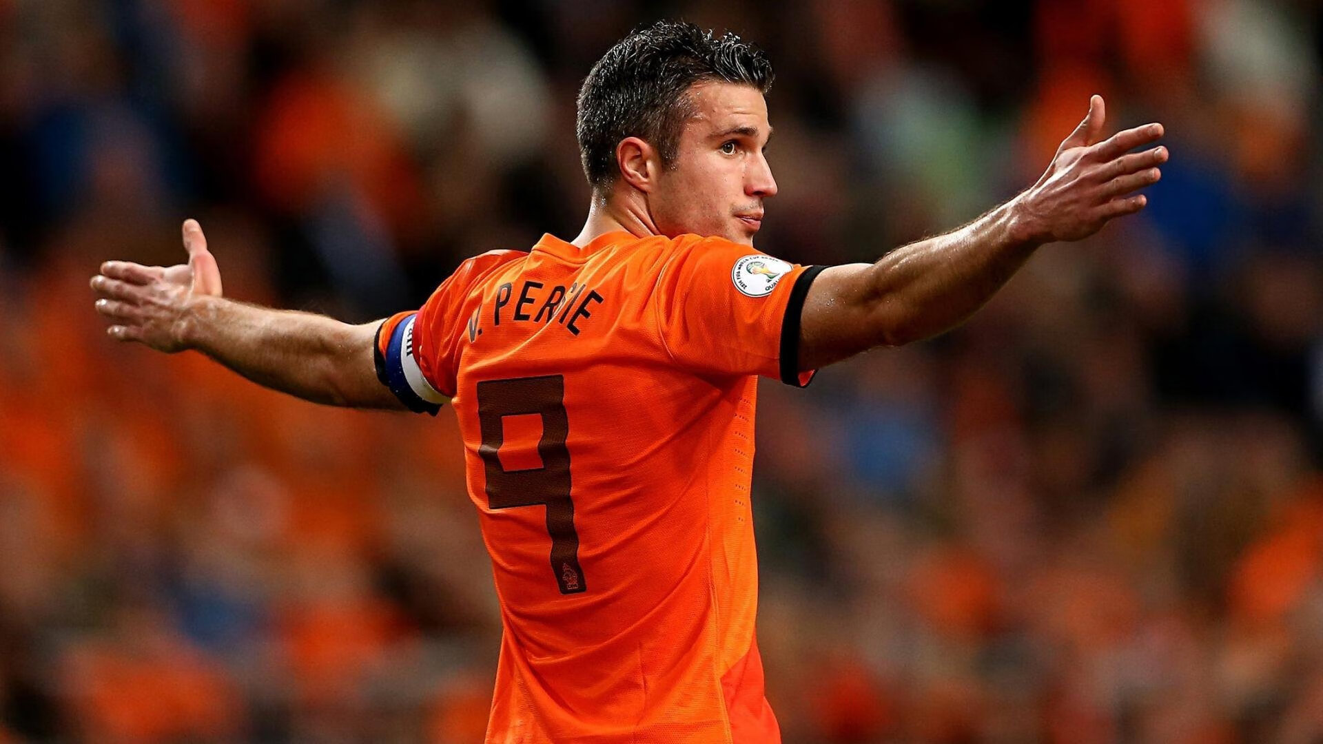 开云官网-C罗爆发助波兰力克喀麦隆，争冠战上演王者归来传奇